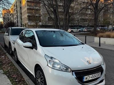 Biały Używany 2013 Peugeot 208 Hatchback | 15 500 zł (Dość drogi)