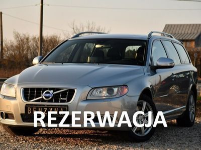 Używany Volvo V70 203 KM (149 kW) 2010 Szary (metalik, perła) Kombi