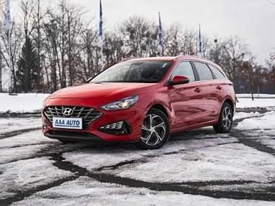 Używany Hyundai i30 116 KM (85 kW) 2021 Czerwony Kombi