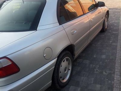 używany Opel Omega 2.5dti sedan pełna opcja skóra Xenon navi.