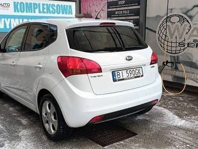 Używany Kia Venga 90 KM (66 kW) 2013 Biały Hatchback