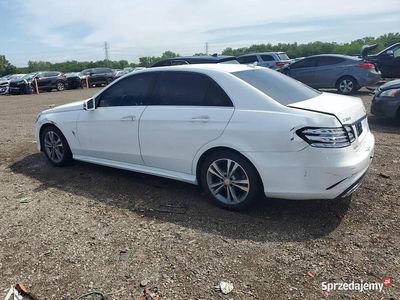 Biały Używany 2014 Mercedes E350 Sedan/Limuzyna | 47 000 zł