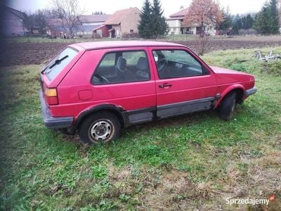 używany VW Golf II Sprzedam 1.3. Uszkodzony.