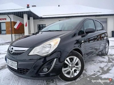używany Opel Corsa D 1.2 Lift 2012 Limitowana Edycja Grzana kierownica fotele