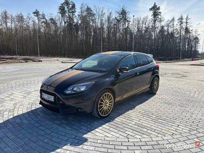 Czarny Używany 2013 Ford Focus ST Hatchback | 35 500 zł