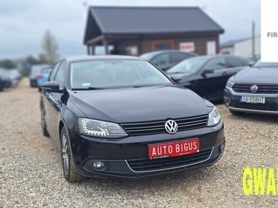 Czarny (metalik) Używany 2013 VW Jetta Highline Sedan/Limuzyna | 35 900 zł