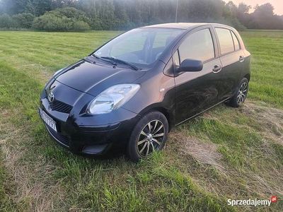 Czarny Używany 2009 Toyota Yaris Sedan/Limuzyna | 17 900 zł (Dość drogi)