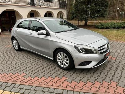 używany Mercedes A180 Bixenony Półskóry Czujniki parkowania przód/tył W176 (2012-)