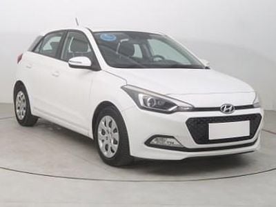 Biały Używany 2016 Hyundai i20 Hatchback | 38 999 zł (Uczciwa cena)