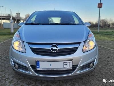 Używany Opel Corsa 90 KM (66 kW) 2009 Hatchback