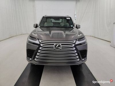 Lexus LX600