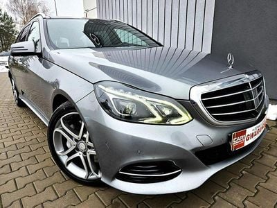 Szary (metalik) Używany 2014 Mercedes E350 Kombi | 56 999 zł (Dość drogi)