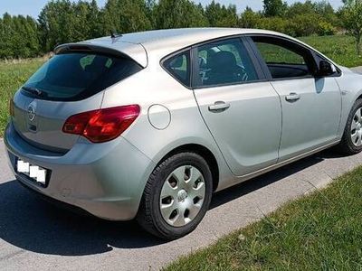 używany Opel Astra 2010 rok 1.6 16 V benzyna