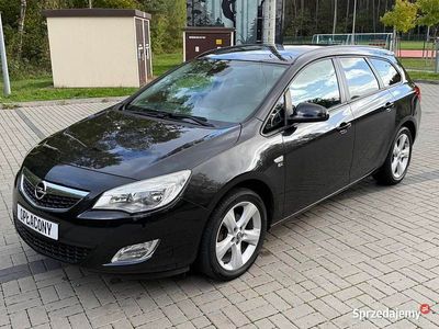 Czarny Używany 2012 Opel Astra Kombi | 18 900 zł (Uczciwa cena)