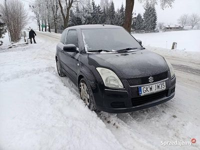 Czarny Używany 2005 Suzuki Swift Hatchback | 7900 zł (Uczciwa cena)