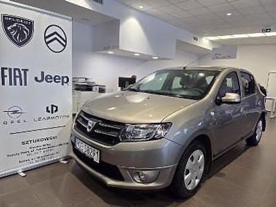 Beżowy Używany 2015 Dacia Sandero Ambiance Hatchback | 22 900 zł (Dość drogi)