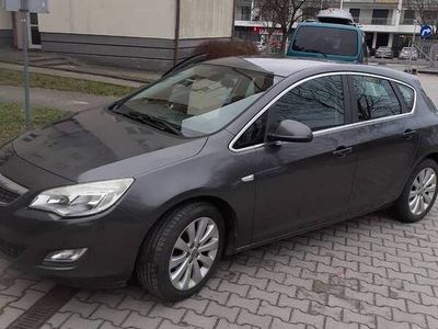 Używany Opel Astra Cosmo 2010 Szary Hatchback