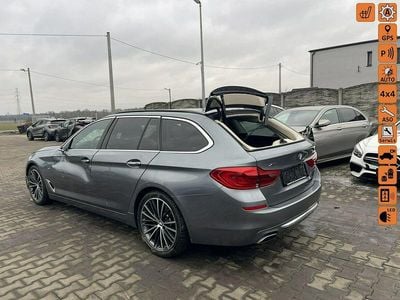 Czarny Używany 2017 BMW 540 Luxury Line Kombi | 57 900 zł