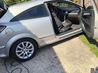 Używany Opel Astra GTC 2005