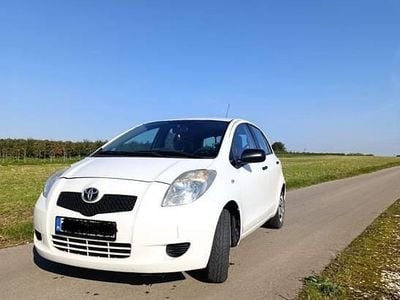 Biały Używany 2008 Toyota Yaris Hatchback | 8500 zł (Uczciwa cena)