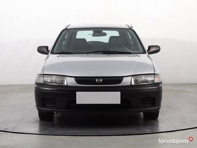 Srebrny Używany 2000 Mazda 323 Hatchback | 2499 zł