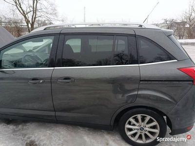 Szary Używany 2017 Ford Grand C-Max Minivan | 36 900 zł (Uczciwa cena)