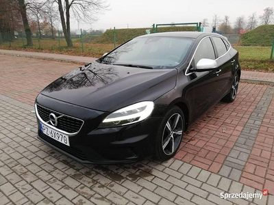 Czarny Używany 2018 Volvo V40 R-Design Hatchback | 64 900 zł (Drogi)