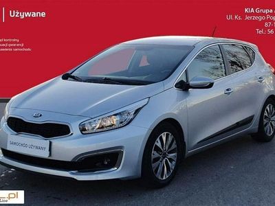 Srebrny (metalik) Używany 2016 Kia Ceed Hatchback | 45 900 zł