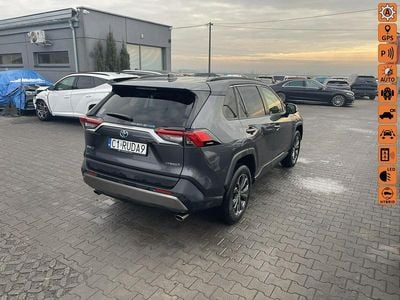 Grafitowy (metalik) Używany 2024 Toyota RAV4 Hybrid SUV | 93 900 zł