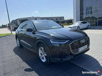 Czarny Używany 2022 Audi Q8 Ambiente SUV | 239 999 zł