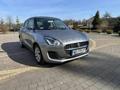 Używany Suzuki Swift 83 KM (61 kW) 2021 Srebrny Hatchback