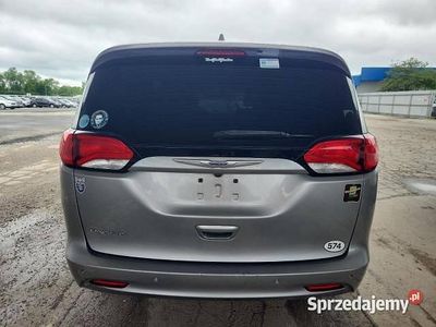 Używany 2018 Chrysler Pacifica SUV | 26 000 zł