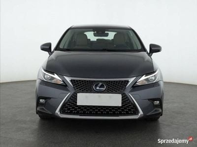 Lexus CT200h