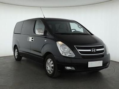 Czarny Używany 2009 Hyundai H-1 Minivan | 31 999 zł