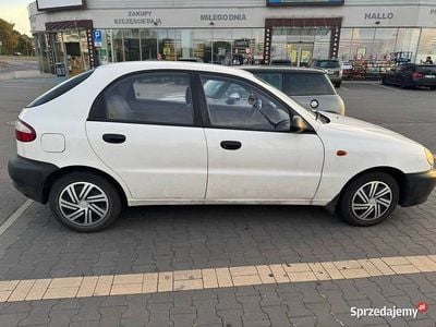 Używany Chevrolet Lanos 1999 Biały Sedan/Limuzyna