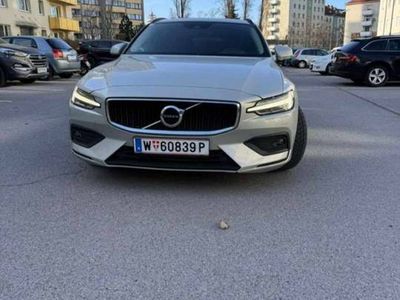 używany Volvo V60 momentum biznes automat navigacja 2xPDC , Kamera