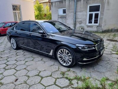 używany BMW M760 6.6dm 610KM 2018r. 21 000km