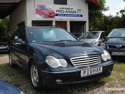 używany Mercedes C180 Avantgarde. Manualna skrzynia. Po opłatach.