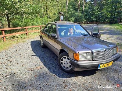 Brązowy Używany 1990 Mercedes 190 Sedan/Limuzyna | 12 700 zł