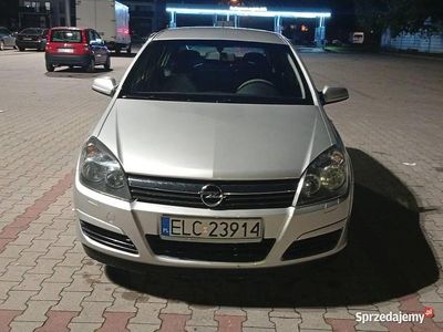 Srebrny Używany 2004 Opel Astra Hatchback | 3400 zł (Uczciwa cena)