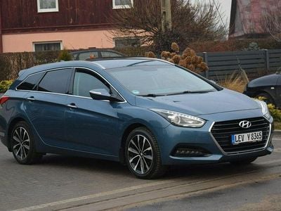 Niebieski Używany 2015 Hyundai i40 Kombi | 36 900 zł (Uczciwa cena)
