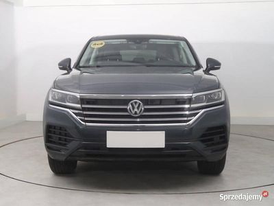 Szary Używany 2020 VW Touareg SUV | 116 999 zł