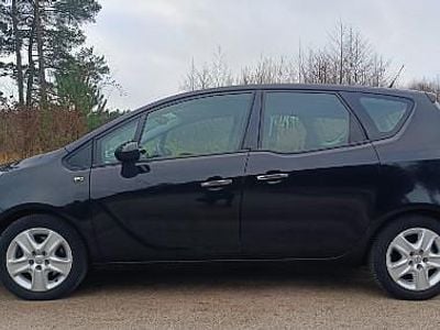 Czarny Używany 2010 Opel Meriva Minivan | 18 500 zł (Uczciwa cena)