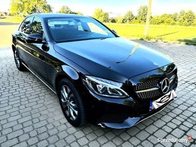 Używany Mercedes C180 156 KM (114 kW) 2018 Sedan/Limuzyna