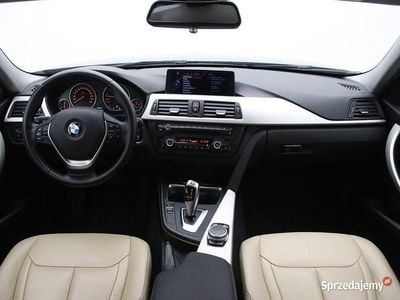 Brązowy Używany 2015 BMW 320 Executive Kombi | 51 999 zł (Dość drogi)
