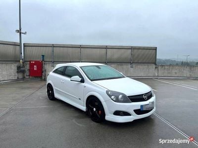 Opel Astra GTC