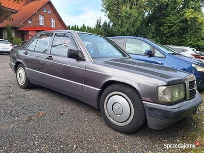 Używany Mercedes E250 1992