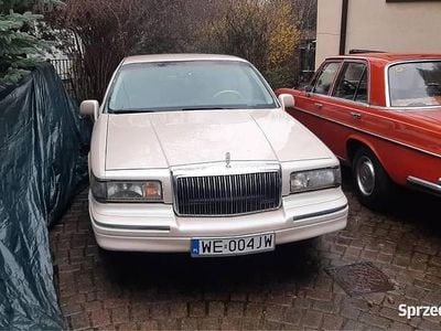 Beżowy Używany 1996 Lincoln Town Car Sedan/Limuzyna | 35 000 zł