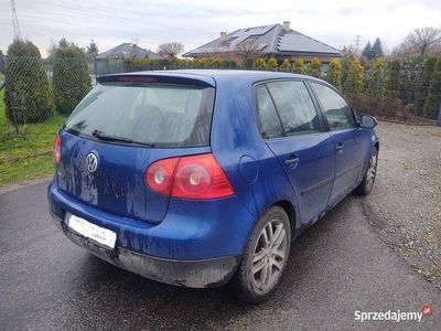 używany VW Golf V 1.4