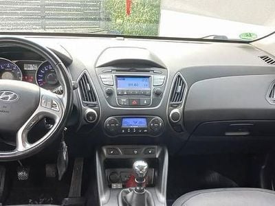 Biały Używany 2015 Hyundai ix35 SUV | 39 990 zł (Uczciwa cena)